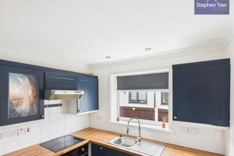Living Room / Kitchen