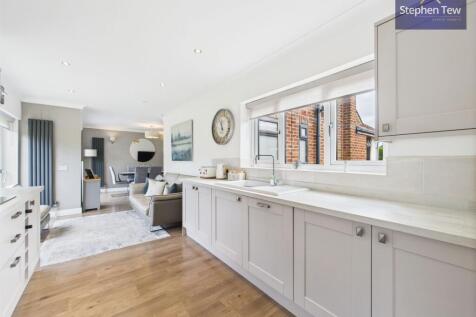 Kitchen/Living Area