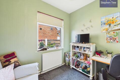 Bedroom 3/Office