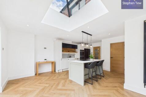 Living / Dining Kitchen