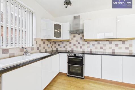 Kitchen/ Dining Room