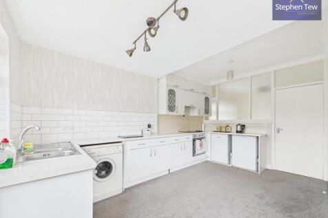 Kitchen/ Dining Room