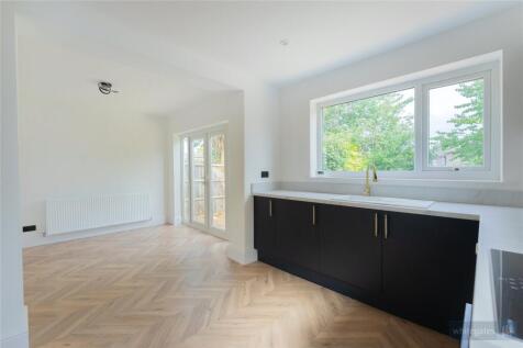 Dining/Kitchen