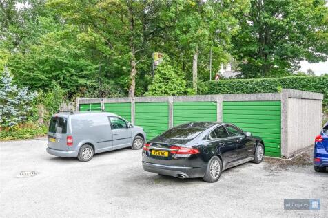 Garage/Parking