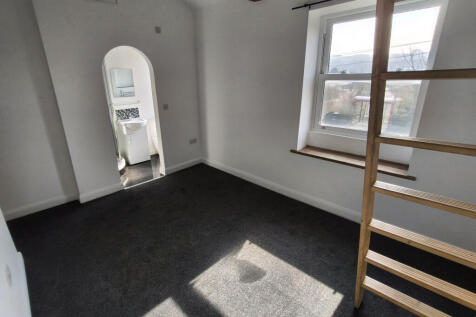 2 Bedroom