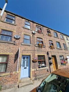 2/3 Bedroom Mid Terrace House