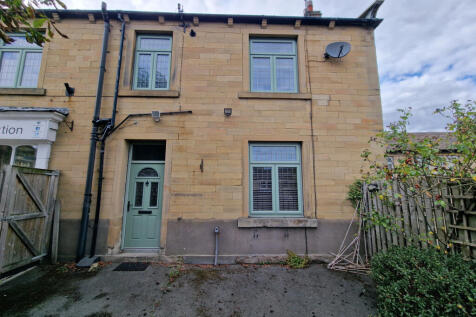 3 Bed Mid-Terrace Property