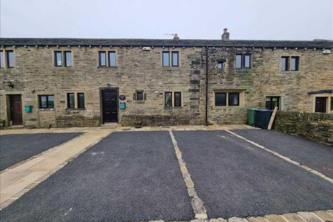 4 bedroom Terraced for rent