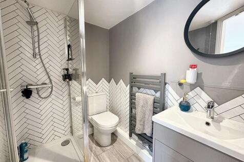 Bedroom 1 En-Suite