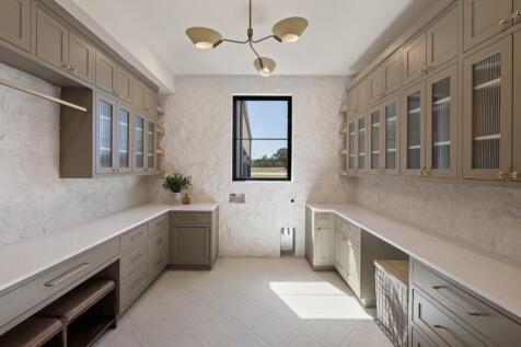 Property Image 100