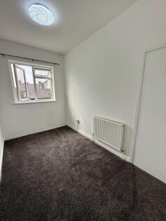 Rear bedroom