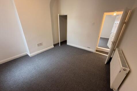 Rear bedroom