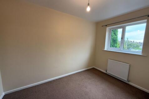 Rear bedroom