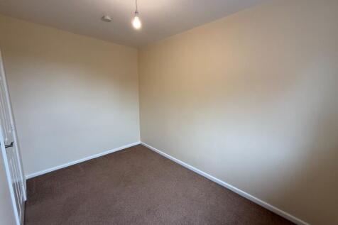 Rear bedroom
