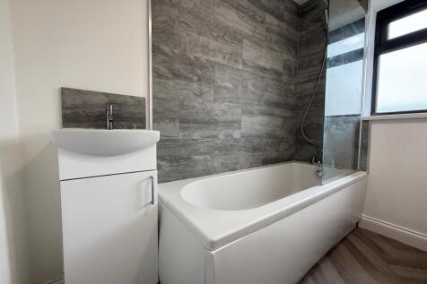 Upstairs bathroom