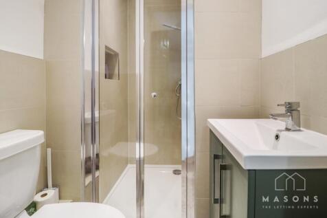 En-suite bathroom