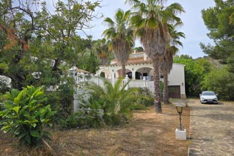 Property Image 4