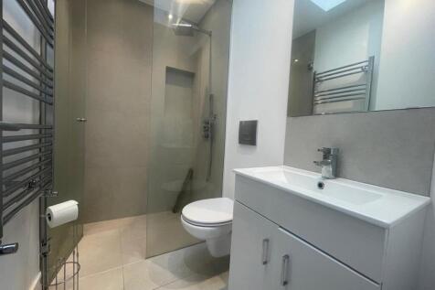 Tobin bathroom 1.jpg