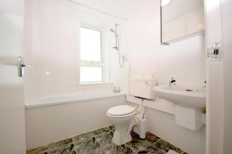 bathroom dorney.jpg