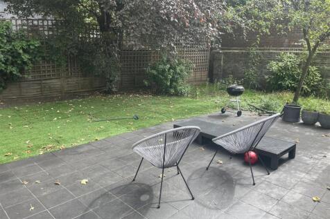 Avenue Road garden.jpg