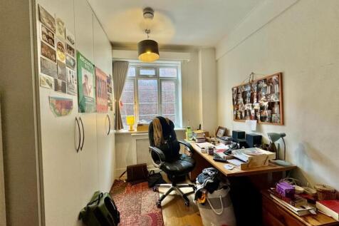 Room 3.2.jpg