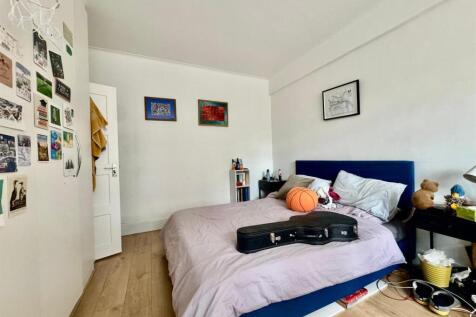 Room 5.2.jpg