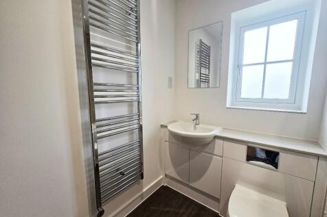 Main bathroom