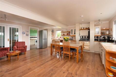 Breakfasting Kitchen