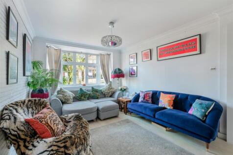 AMBERLEY GARDENS (20 FROM 34)-11.jpg