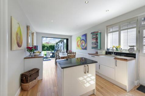 ST CLAIR DRIVE-158.jpg