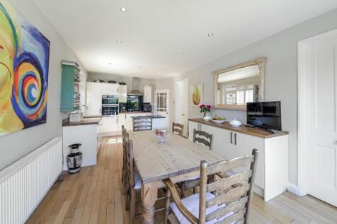 ST CLAIR DRIVE-154.jpg