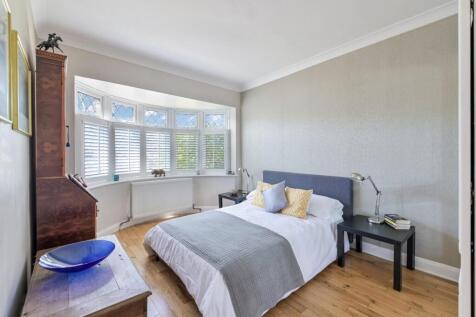 ST CLAIR DRIVE-125.jpg