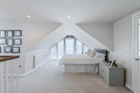 ST CLAIR DRIVE-118.jpg
