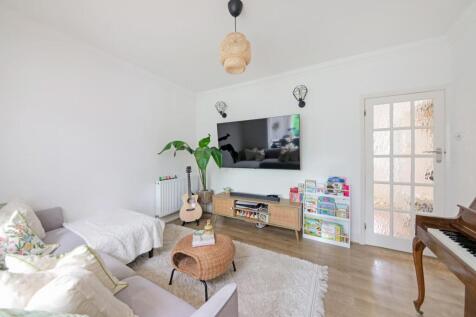 FIRSWOOD AVENUE, -25.jpg