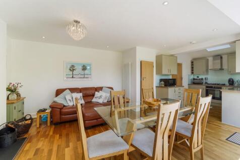 EWELL PARK WAY