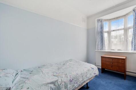 FIRSWOOD AVENUE (8).jpg