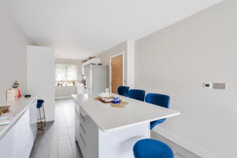 CHESSINGTON ROAD -12.jpg