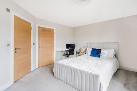 CHESSINGTON ROAD -8.jpg