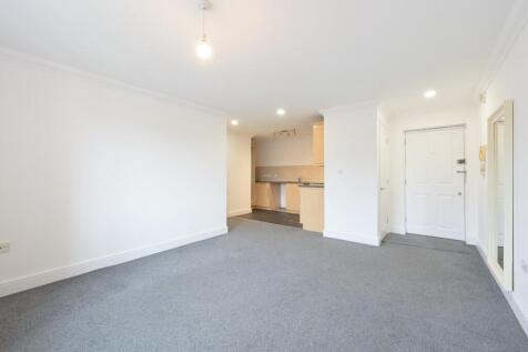 GAINSBOROUGH COURT  (2).jpg