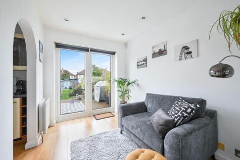 ELMSTEAD GARDENS,  (9).jpg