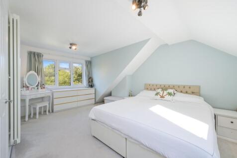 STONELEIGH AVENUE  (1).jpg