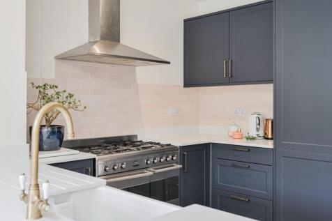 STATION AVENUE (2).jpg