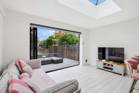 STATION AVENUE (13).jpg