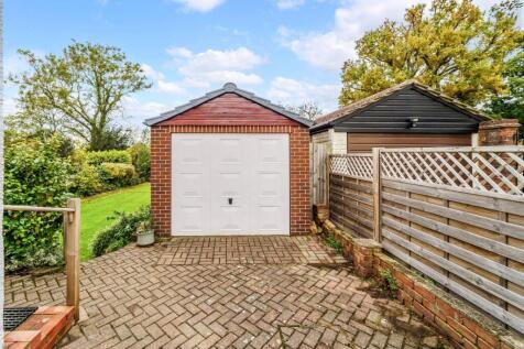 THORNDON GARDENS (2).jpg