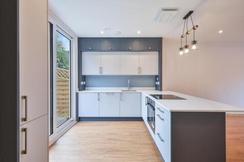 EWELL PARK WAY,  (9).jpg