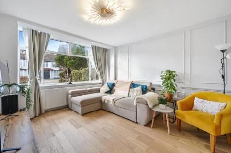 ARDROSSAN GARDENS (5).jpg