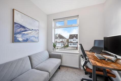 ARDROSSAN GARDENS (19).jpg