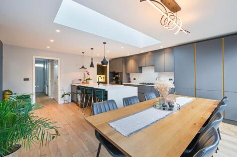 ARDROSSAN GARDENS (12).jpg