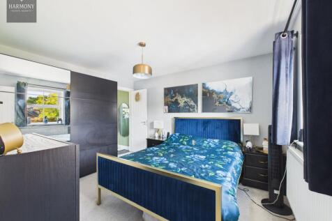 Main Bedroom, 1st Floor
