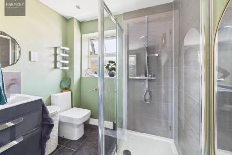 En Suite, 1st Floor